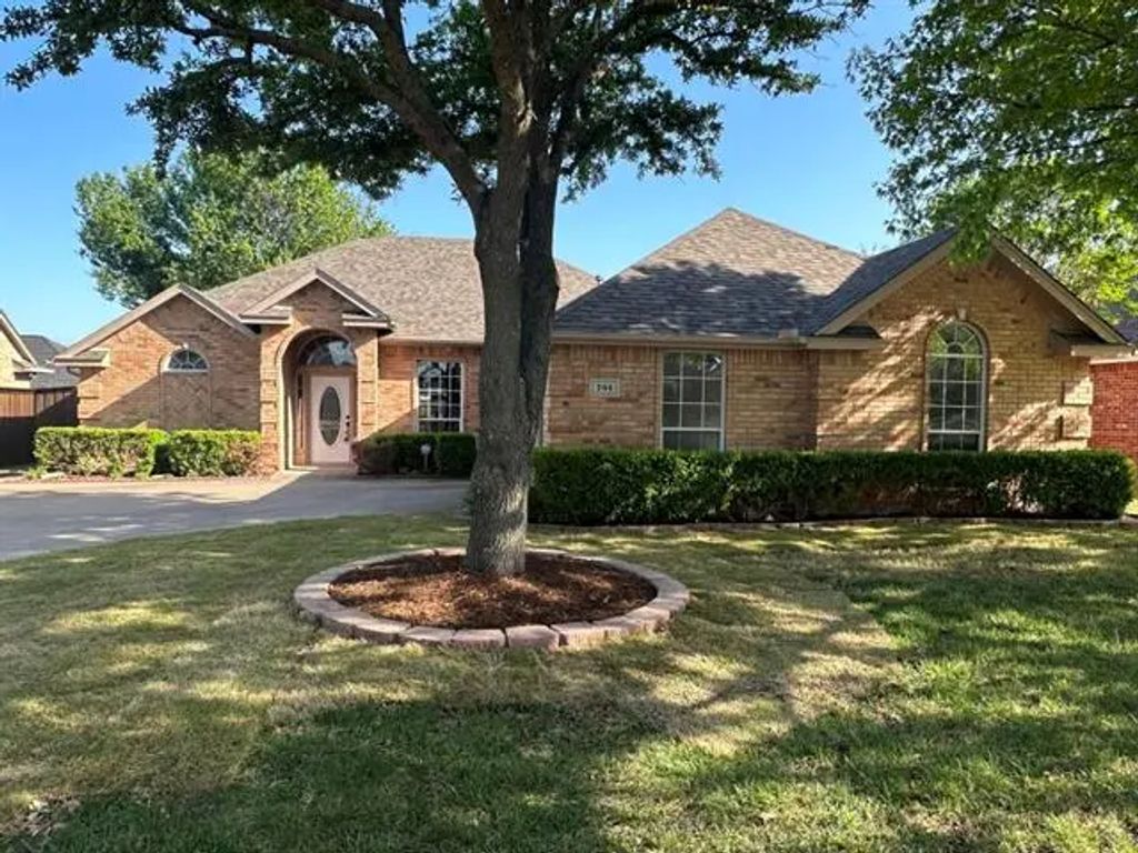 704 Mcmurry Drive, Waxahachie