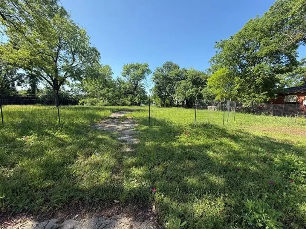1838 Akron Street, Dallas