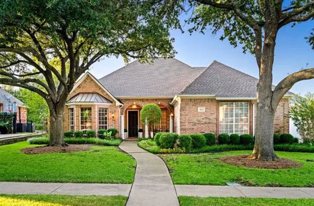 824 Parkwood Court, McKinney