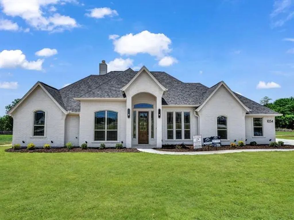 1054 Alex Drive, Springtown