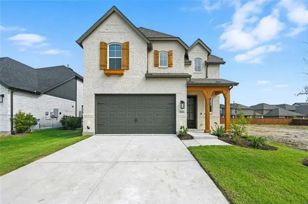813 Stone Grove Road, Lavon