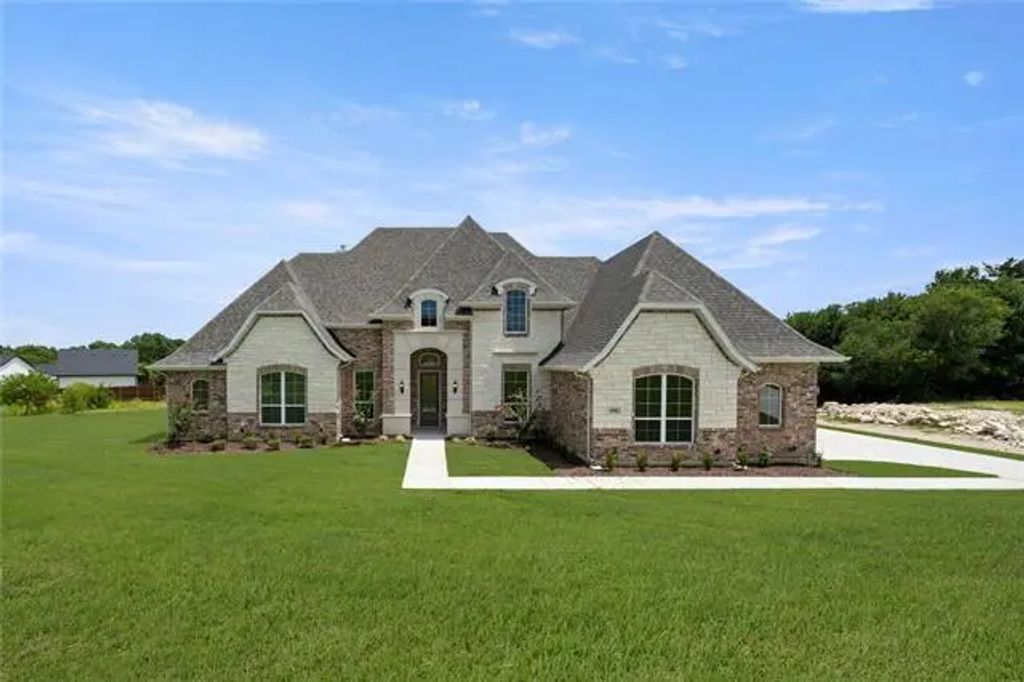 4810 Bonanza, Midlothian