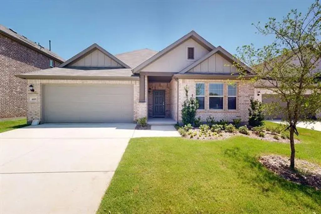 4009 Whisperwood Road, Denton