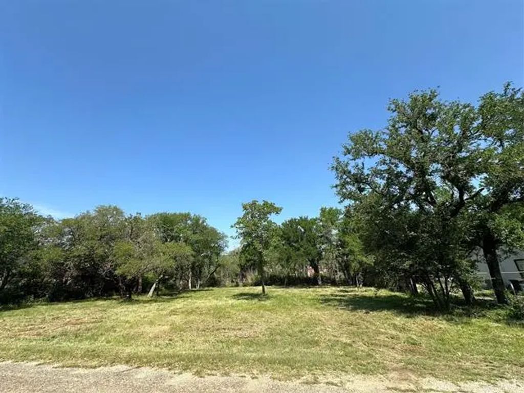3016 Inwood Trail, Granbury