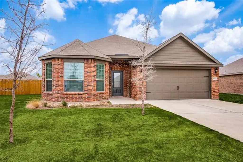 1012 Tumbleweed Trail, Crowley