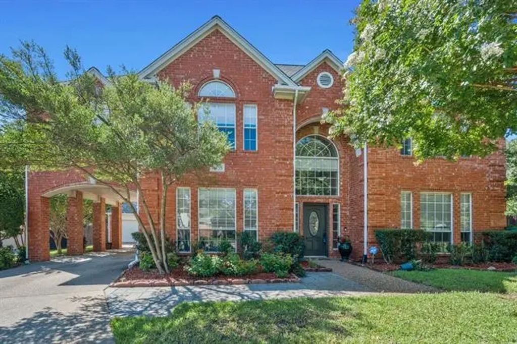 2085 Idlewood Drive, Grapevine