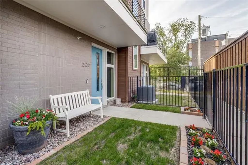 4626 Munger Avenue 202, Dallas
