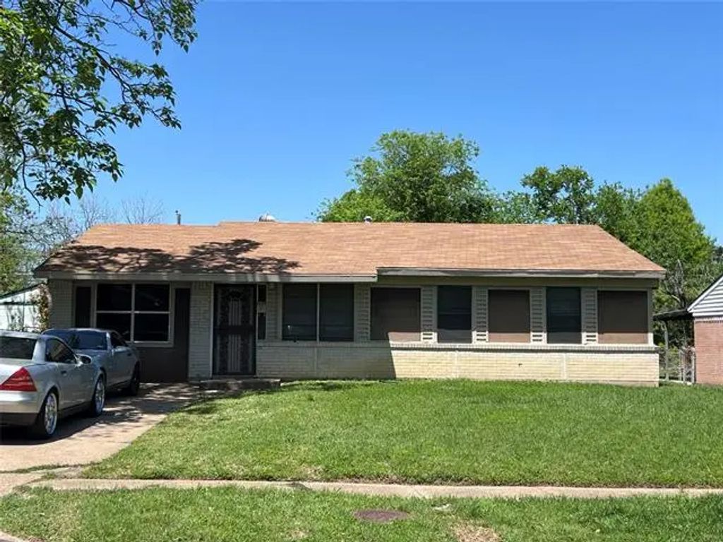 3815 Black Oak Drive, Dallas