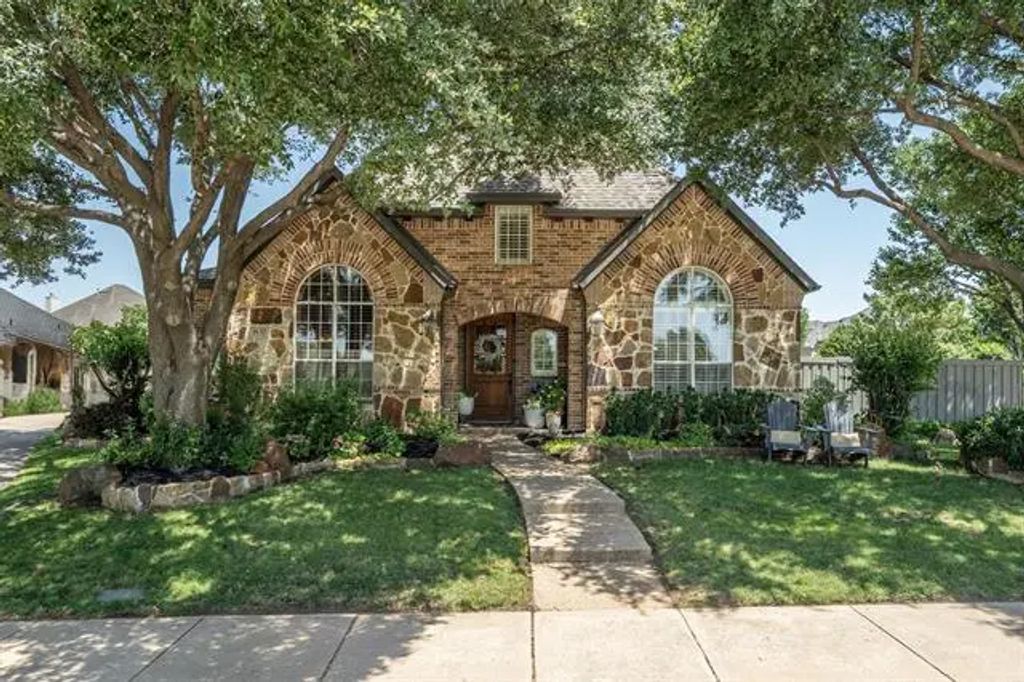 1632 Coyote Ridge, Carrollton