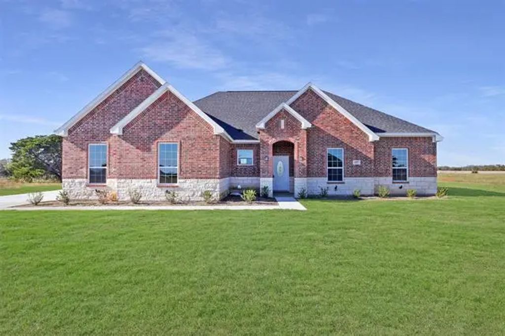 397 Private Road 7413, Wills Point