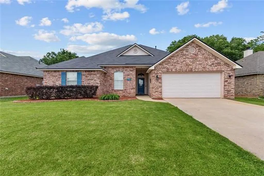 208 Avondale Lane, Bossier City