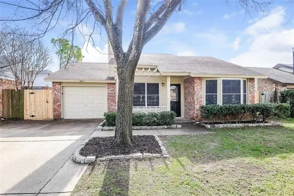 4644 Baytree Drive, Fort Worth