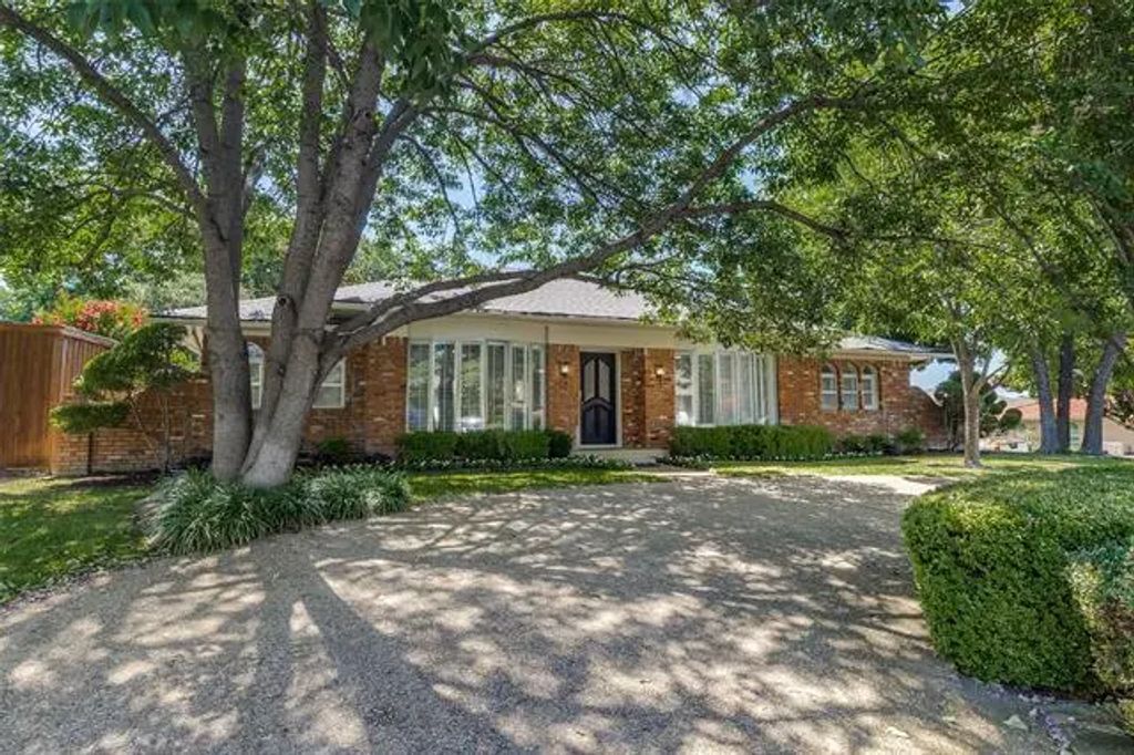 9406 Arborhill Drive, Dallas