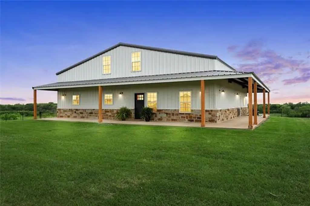 2267 Old Sawmill Road, Axtell