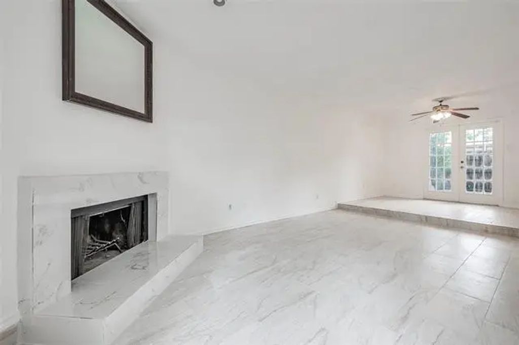 6646 E Lovers Lane 1006, Dallas