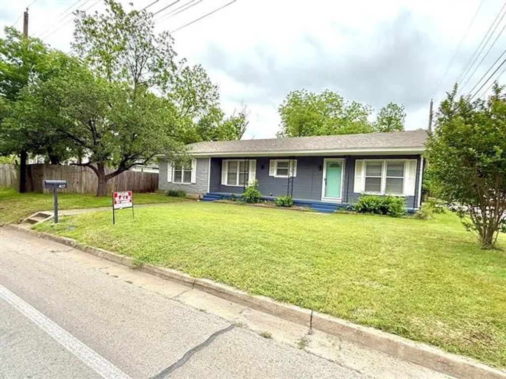 407 W Westhill Drive, Cleburne
