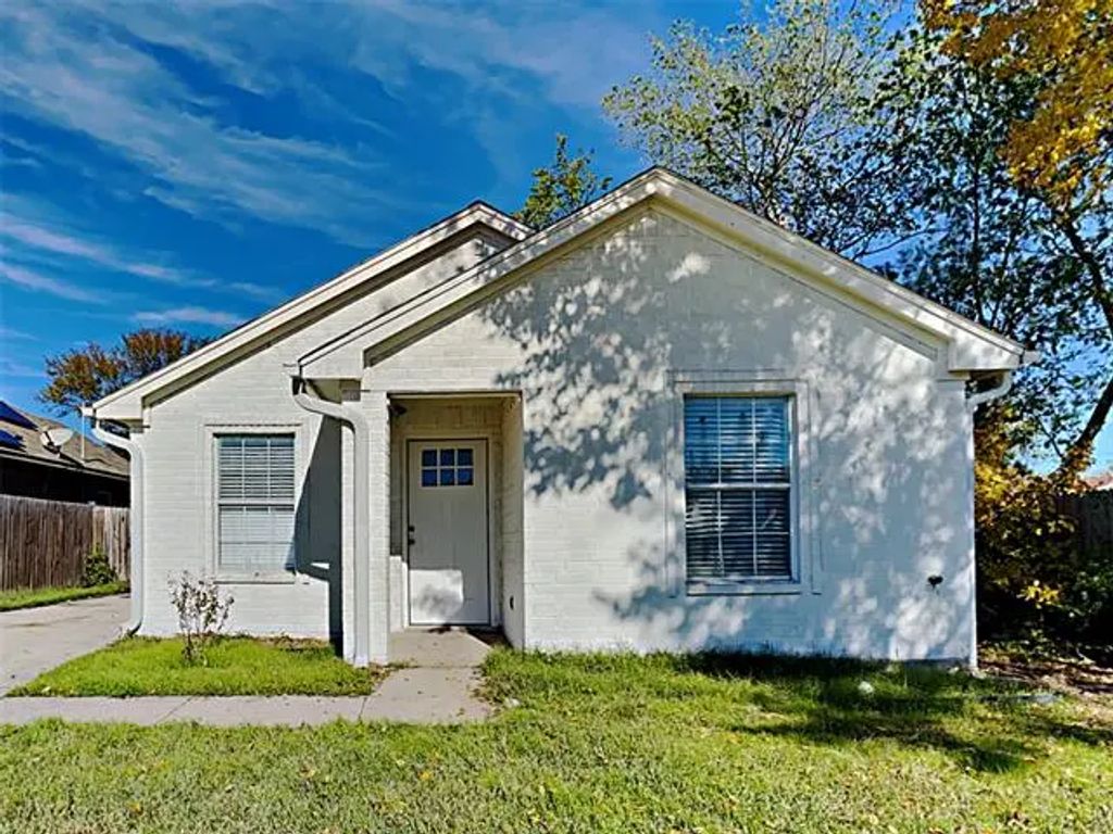 5241 Carol Avenue, Fort Worth