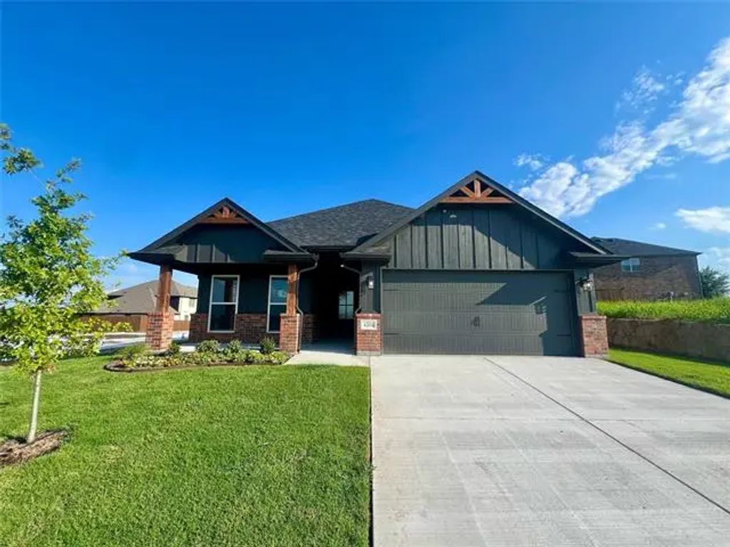 4304 Hummingbird Drive, Sherman