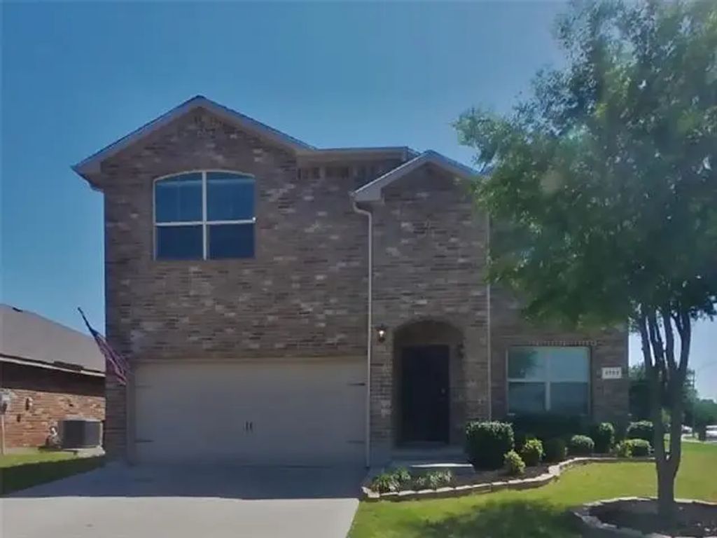 2733 Gains Mill Drive, Fort Worth