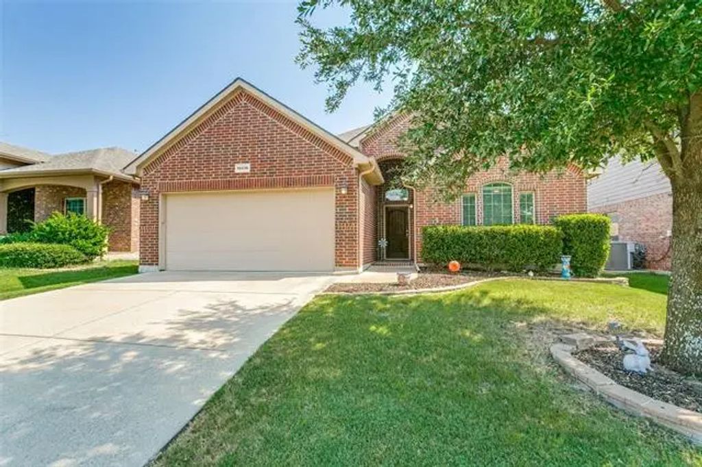 10436 Merced Lake Road, Fort Worth