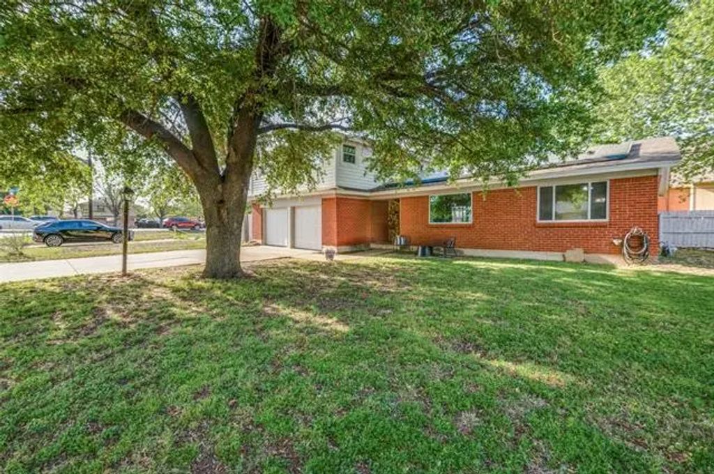 5601 Jane Anne Street, Haltom City