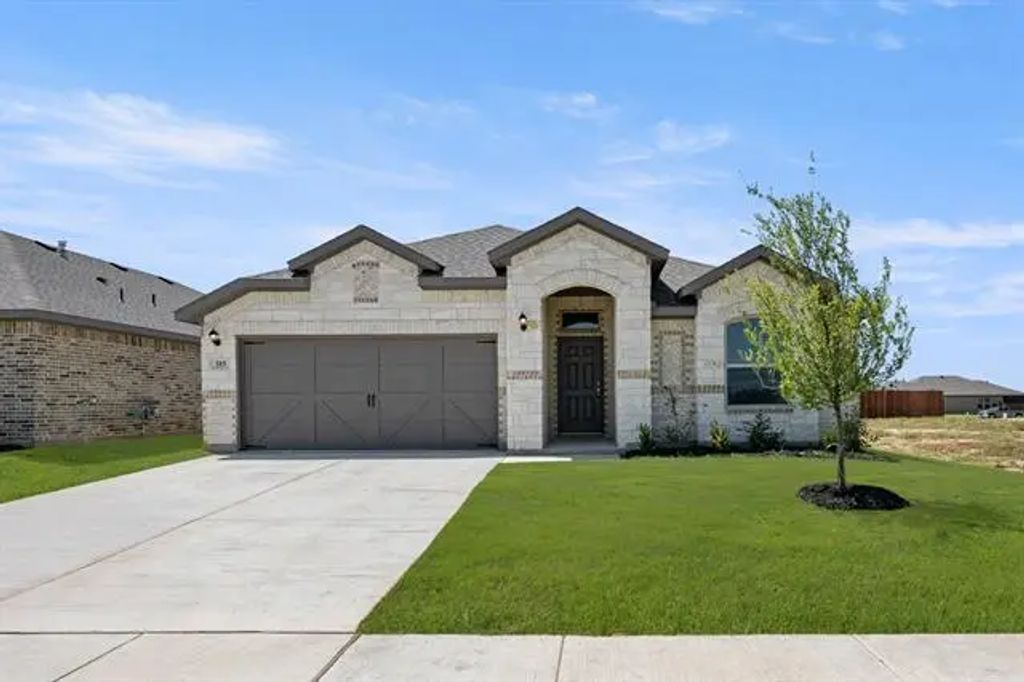 315 Comanche, Cleburne