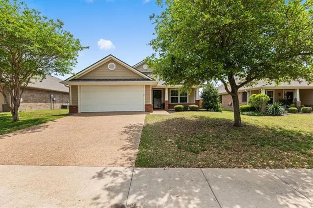 2557 Paddock Lane, Waco