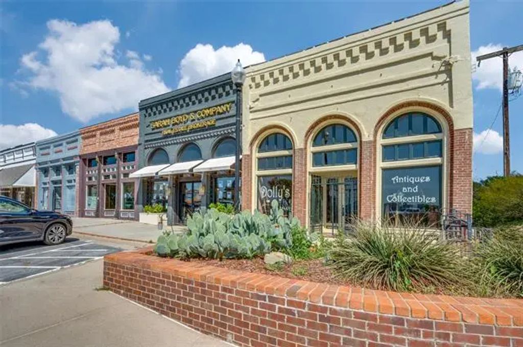 115 S Jefferson Street, Pilot Point