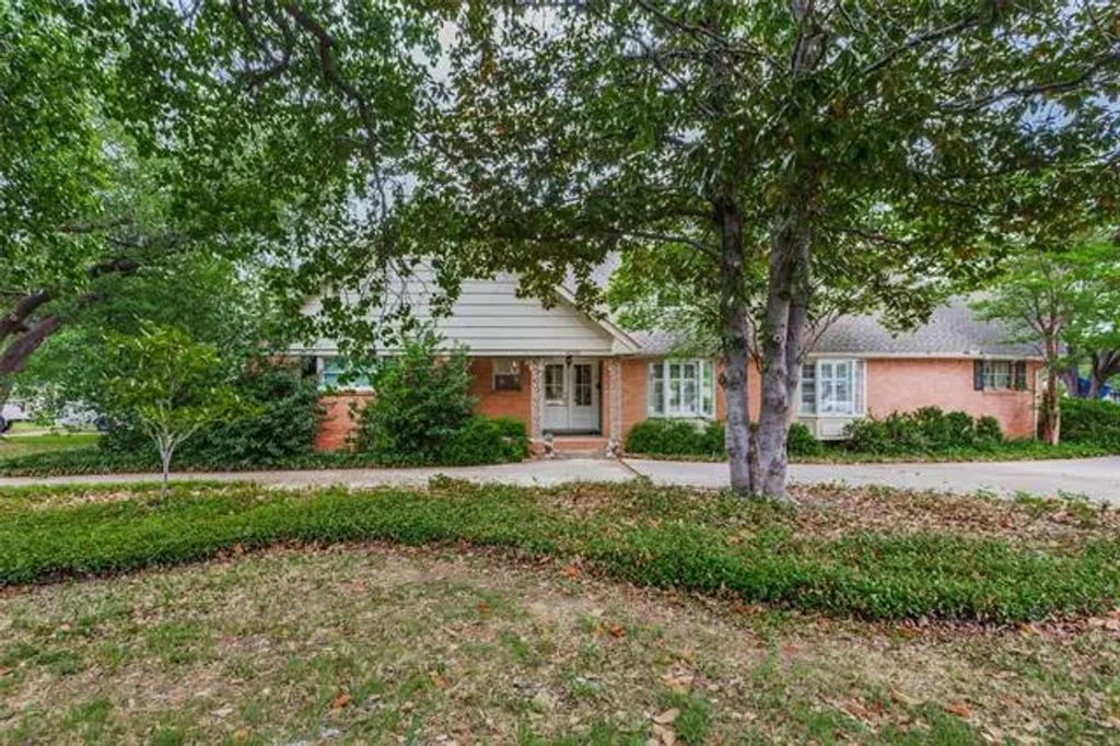 4200 South Drive, Fort Worth