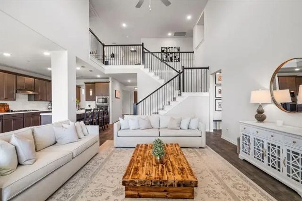 3216 Willowbrook Road, Northlake