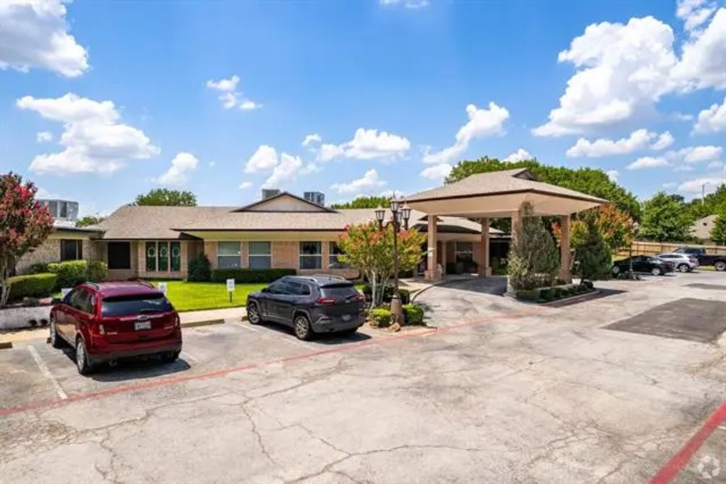 2229 N Carroll Boulevard, Denton