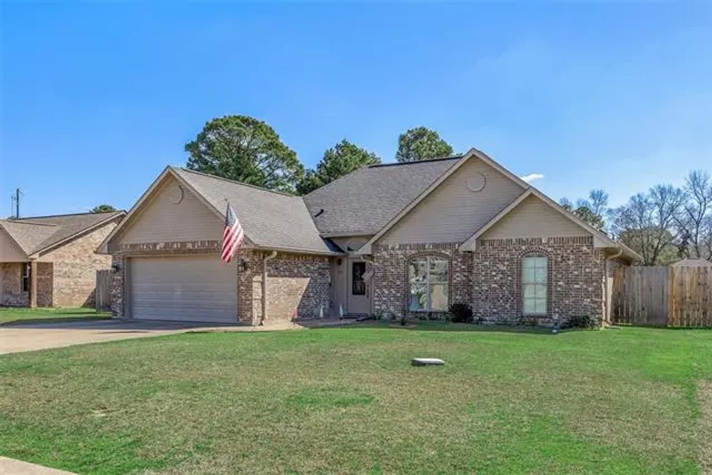 143 Lola Circle, Benton