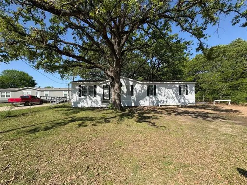 263 E Acres Road, Gun Barrel City