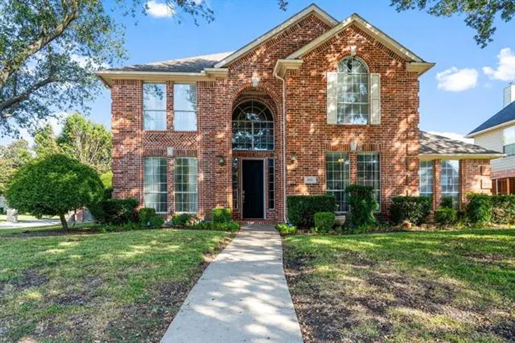 2921 Chalfont Lane, Plano