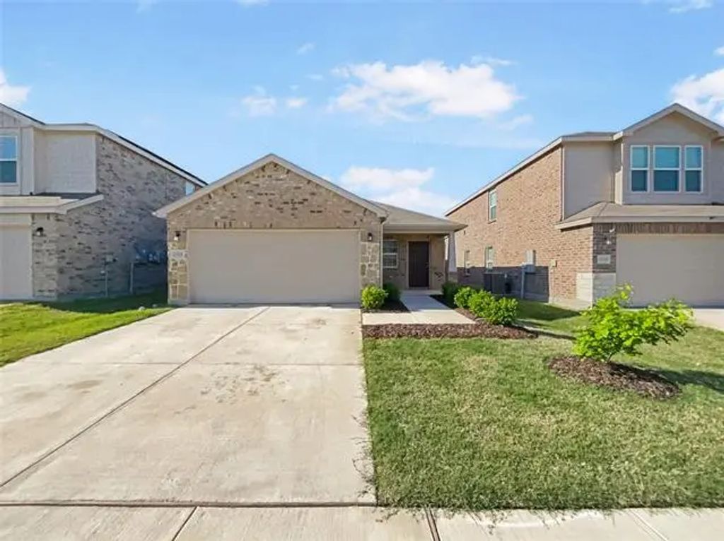 1528 Vega Drive, Forney
