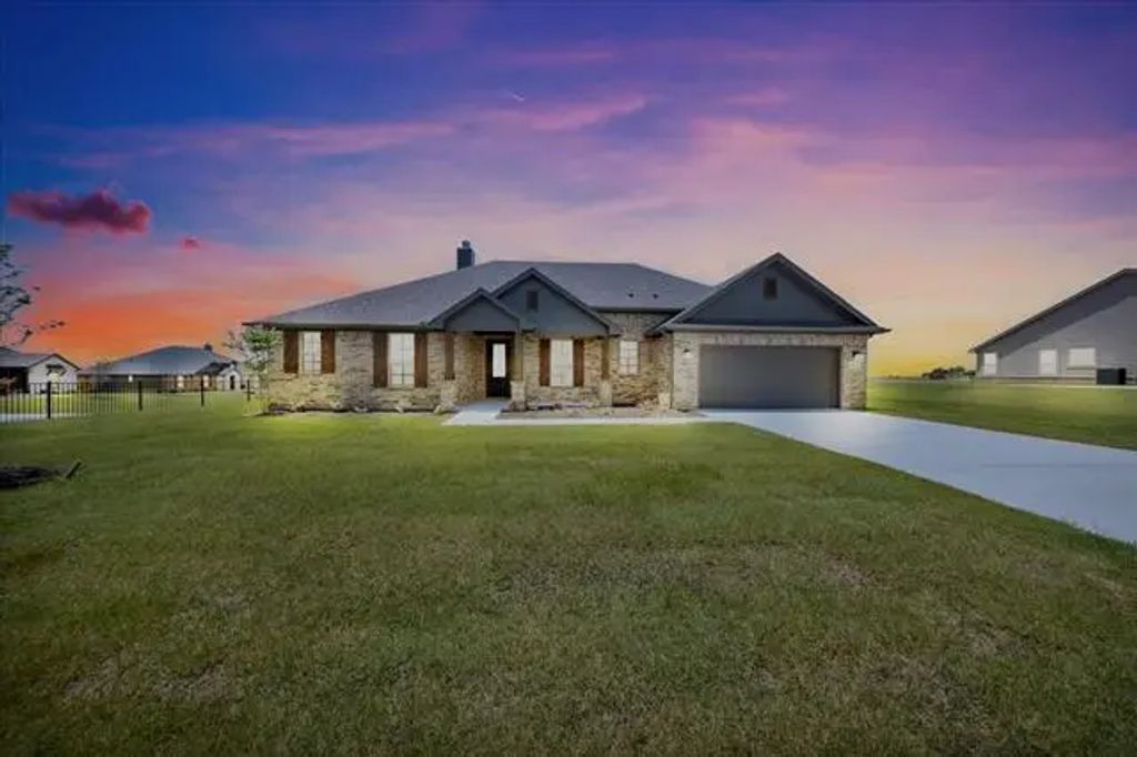 105 Moss Glen Lane, New Fairview