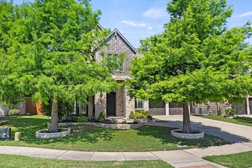 403 Conifer Lane, Allen