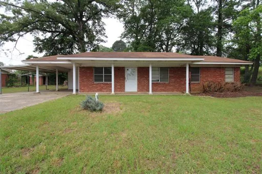 103 N Fairview Street, Minden
