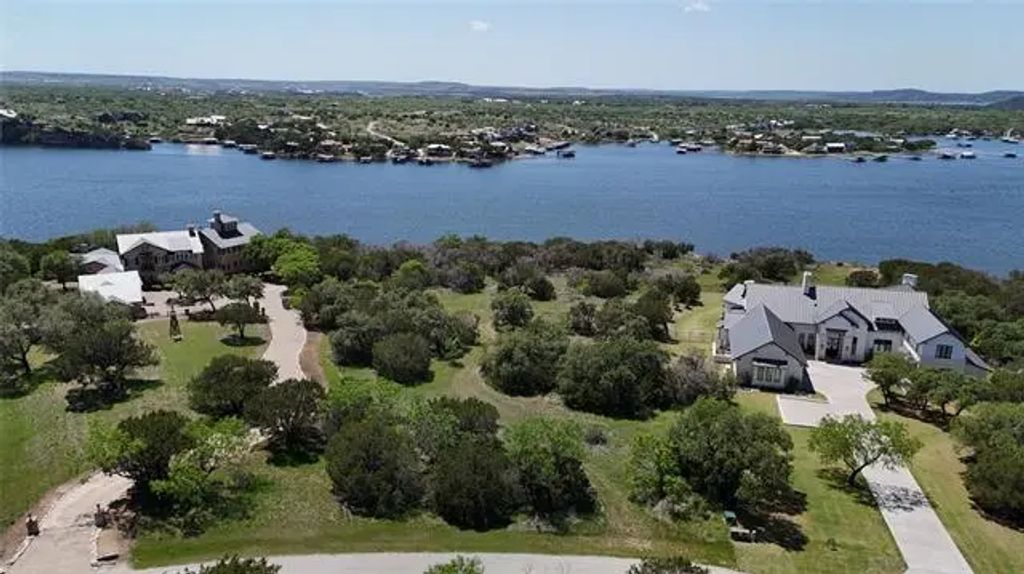 1040 Palomino Trail, Graford