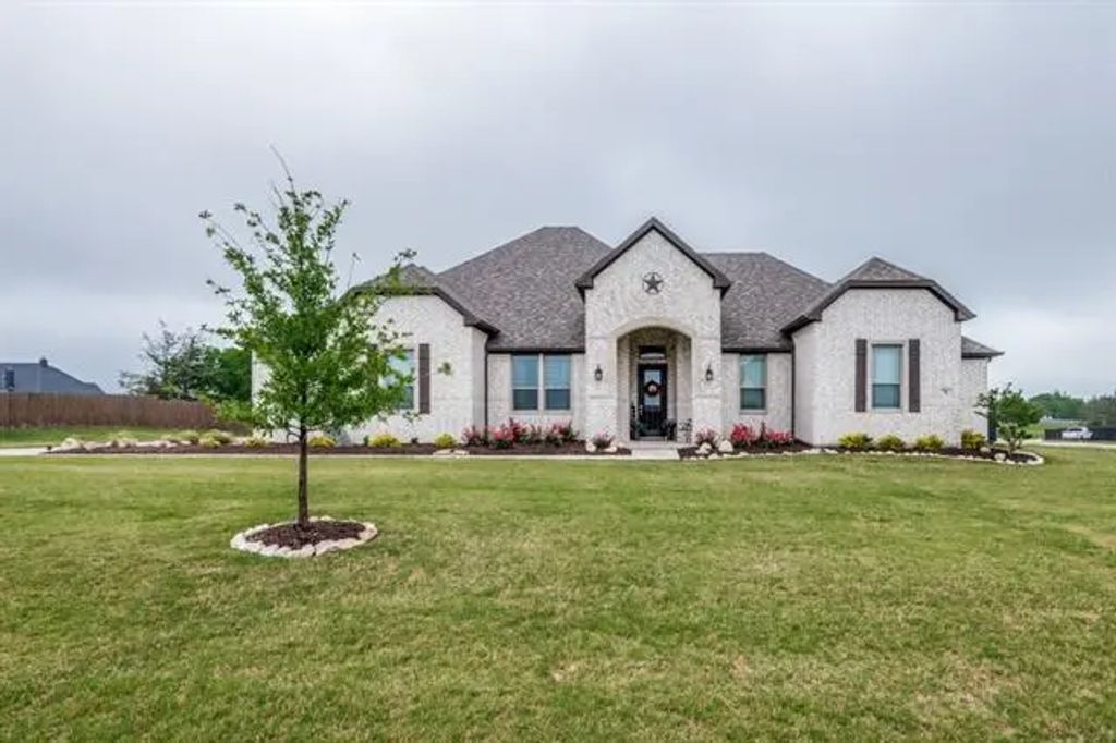 70 Marcey Lane, Waxahachie