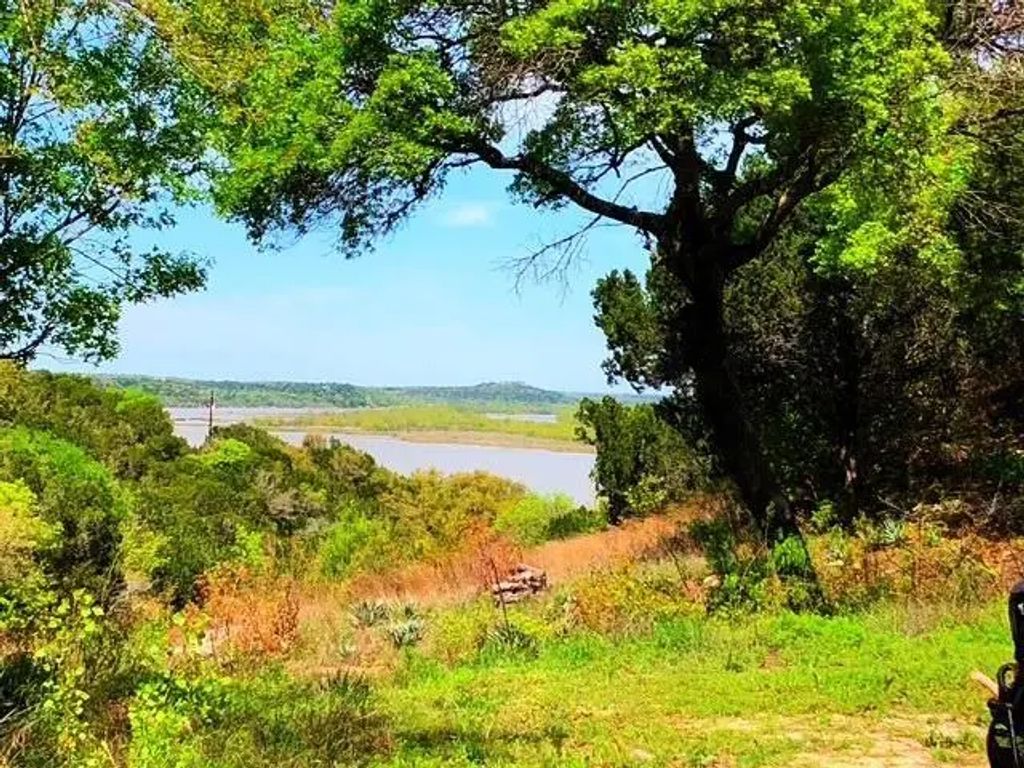 2613 Hilltop Road, Granbury