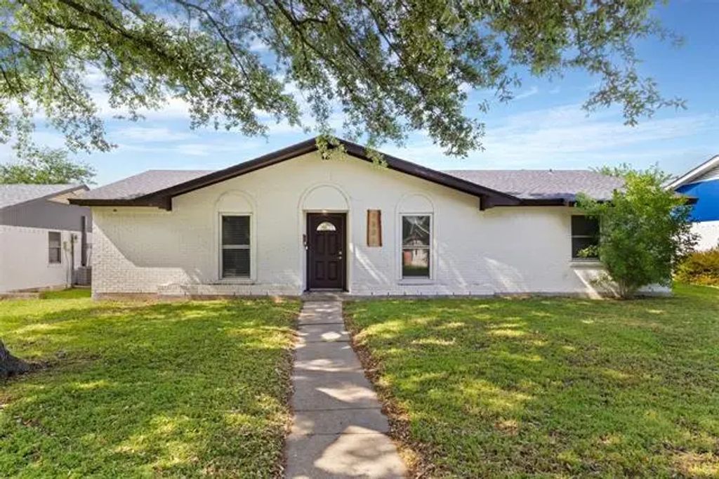 1501 Crockett Street, Garland