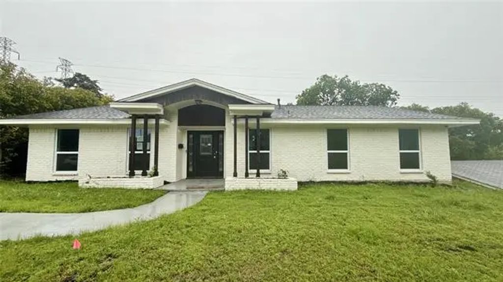 3520 Kiestcrest Drive, Dallas