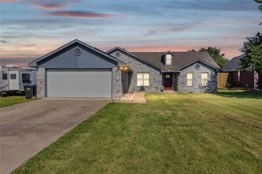 5115 Creek Crossing Drive, Greenville
