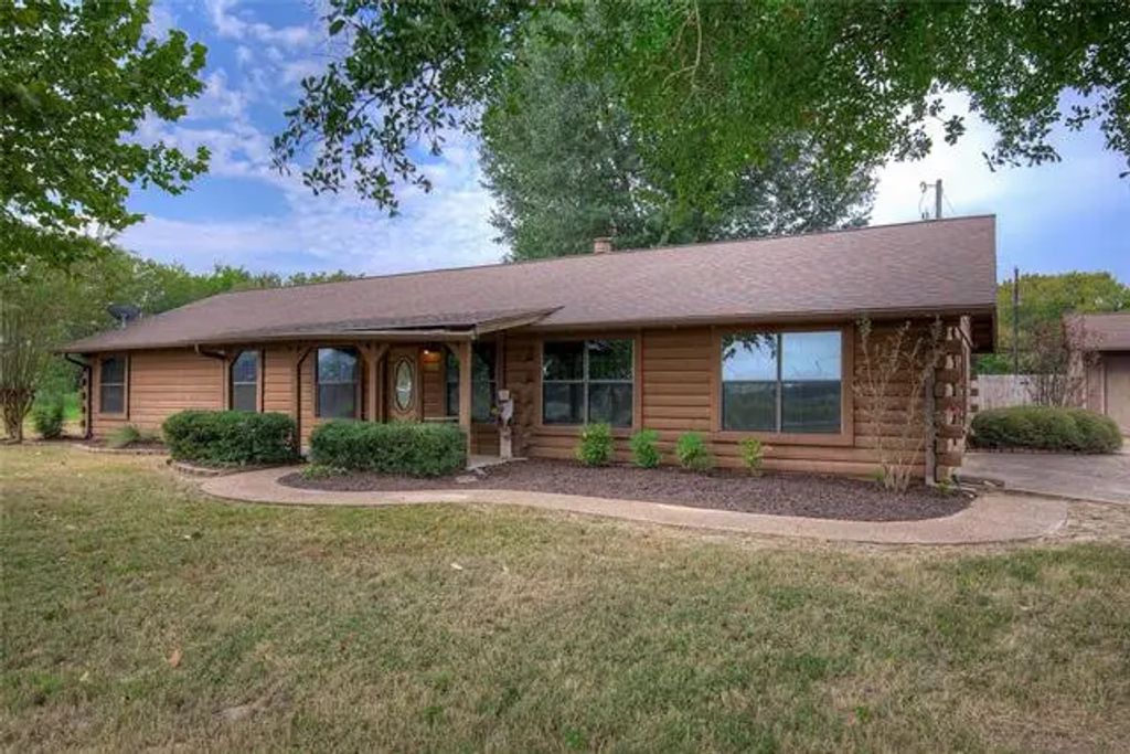 7942 Fm 859, Edgewood