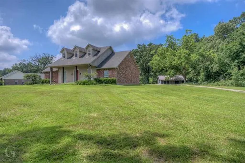 3949 N Market Street, Shreveport