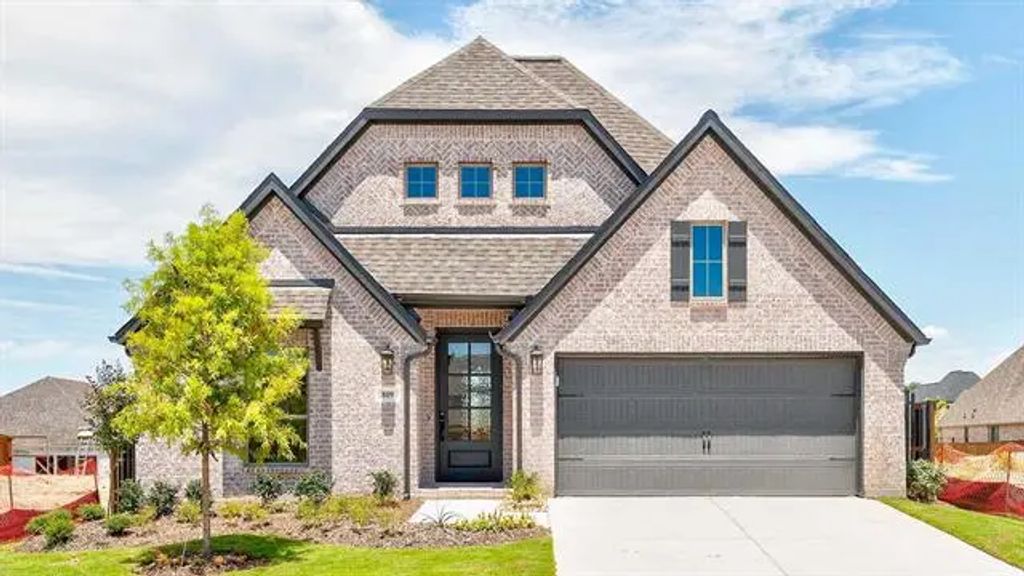 809 River Sky Road, Lavon