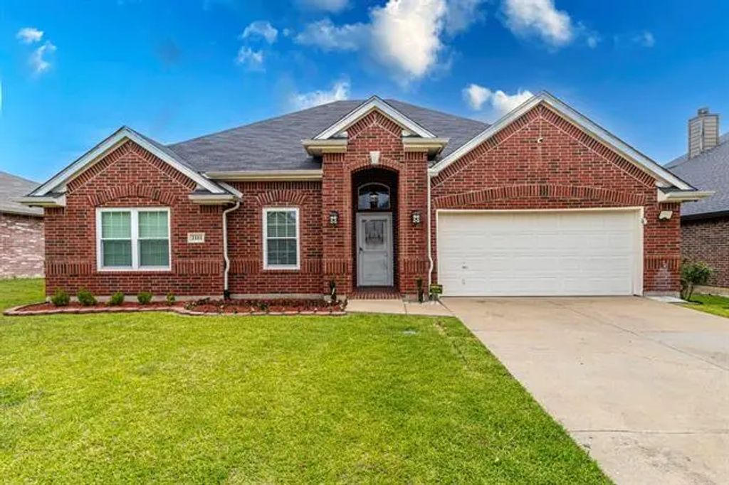 2111 Preston Trail, Forney