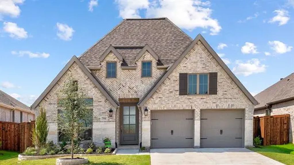 706 Hoofbend Way, Mansfield