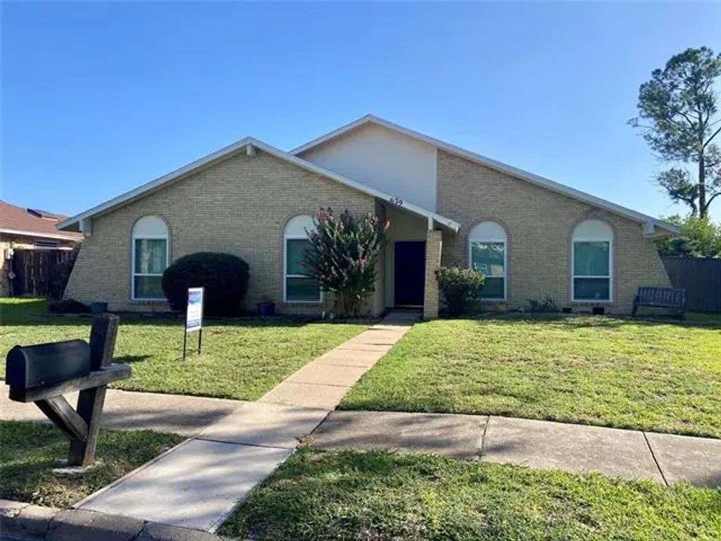 629 Granada Drive, Garland